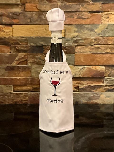 Wine Bottle Apron, Wine bottle cover, wine bottle cover, housewarming gift, wine bottle embroidery