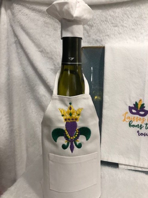 Mardi Gras Gift Wine Bottle Apron- customized, embroidered, Personalized, Mardi Gras, Fat Tuesday