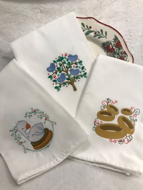 Christmas 12 Days of Christmas Embroidered Cloth Dinner Napkins, Twelve Days of Christmas napkins embroidered