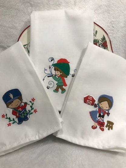 Christmas 12 Days of Christmas Embroidered Cloth Dinner Napkins, Twelve Days of Christmas napkins embroidered