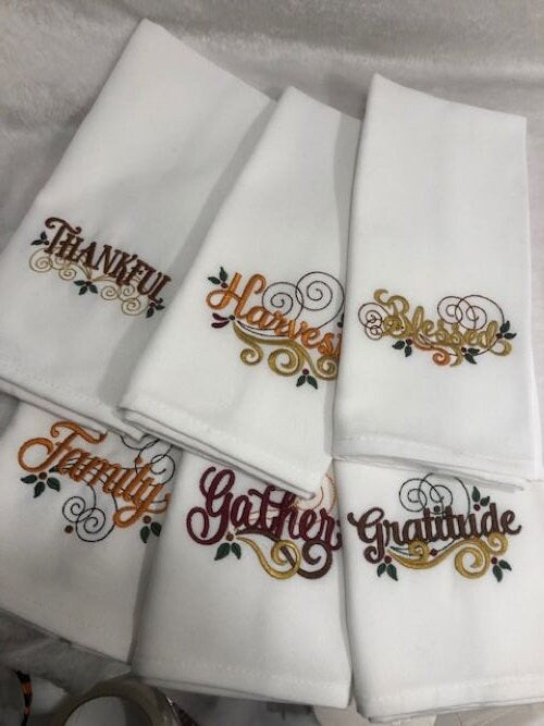 Thanksgiving Dinner Cloth Napkins set, Family Thanksgiving Dinner Napkin set, embroidered, customized