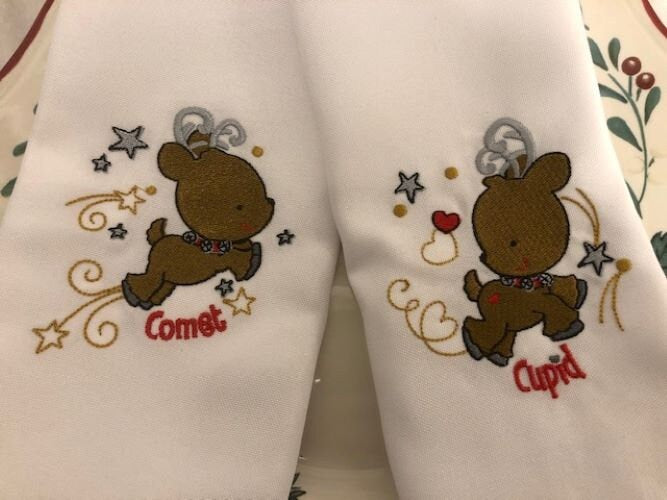 Christmas dinner napkins, Christmas Reindeer Embroidered Cloth Dinner Napkins, Christmas cloth dinner napkins reindeer, embroidered