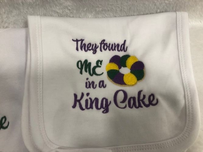 King Cake Baby Mardi Gras, Mardi Gras Bib embroidered, Mardi Gras Baby shower gift, Baby bib, personalized, 1st Mardi Gras, Mardi Gras Baby