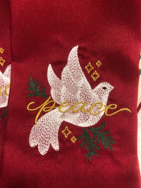 Peace Dove Dinner Napkin set, Peace Dove Dinner Cloth Napkin embroidered, family dinner, family formal napkin set