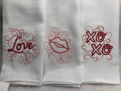 Valentine Cloth Dinner Napkin Set of 6, Valentine's Day Dinner Napkin, Embroidered, Customized, Valentines Day, I love you, Mr Mrs