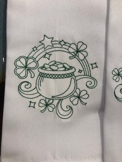 St Patrick's Day Cloth Dinner Napkin Set of 4, St Paddy Day DinnerNapkin, Embroidered, Customized, Monogrammed dinner napkin