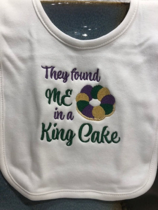 King Cake Baby Mardi Gras, Mardi Gras Bib embroidered, Mardi Gras Baby shower gift, Baby bib, personalized, 1st Mardi Gras, Mardi Gras Baby