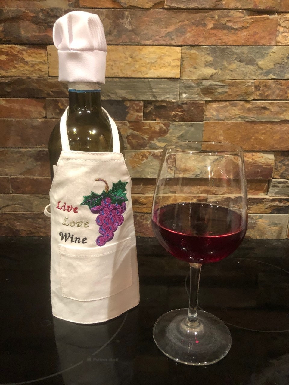 Wine Bottle Apron, Wine bottle cover, wine bottle cover, housewarming gift, wine bottle embroidery