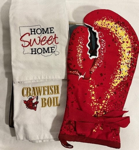Cajun Crawfish Kitchen Set- Oven Mitt and Festive Tea Towels, Cajun kitchen gift set