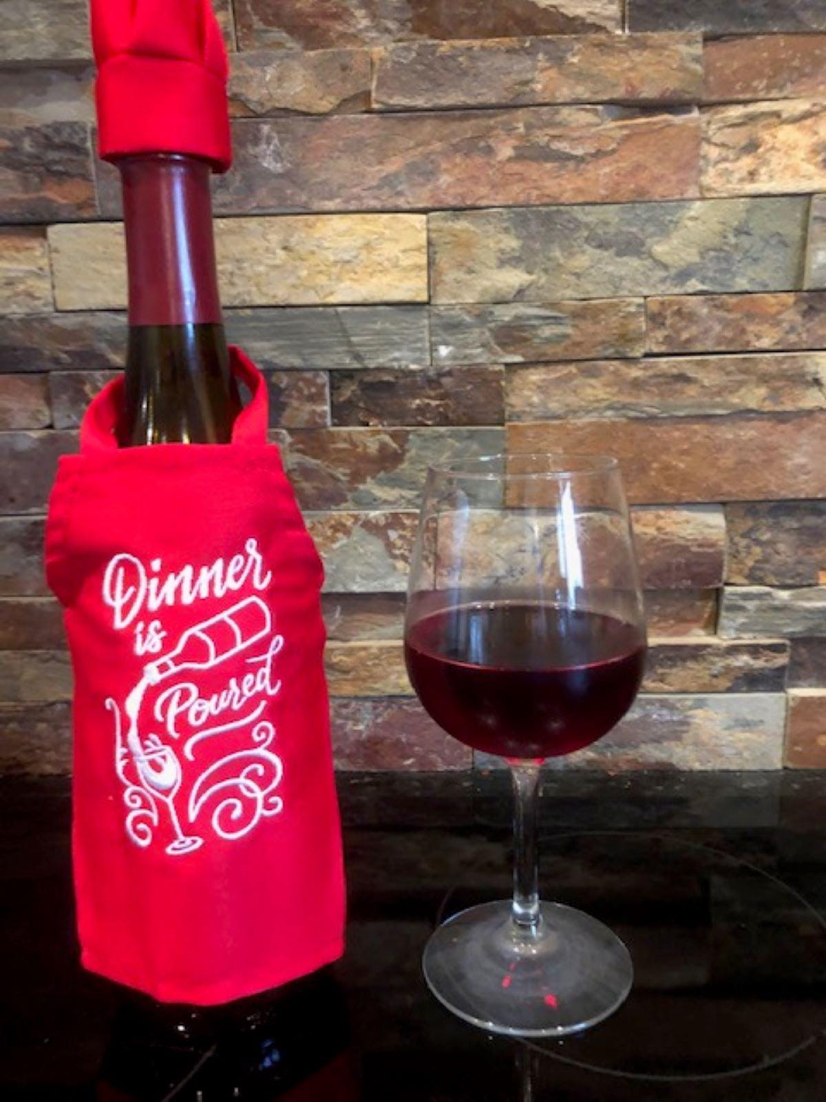 Wine Bottle Apron, Wine bottle cover, wine bottle cover, housewarming gift, wine bottle embroidery