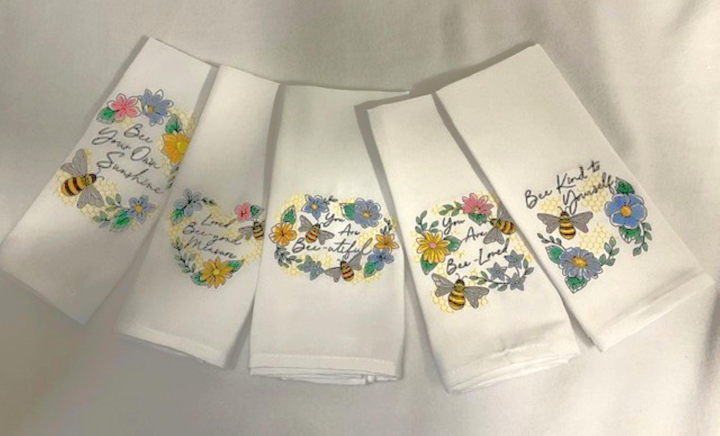 Bee-Inspired Dinner Napkins – Set of 5 Embroidered Napkins with Kindness Phrases – White or Yellow Trim